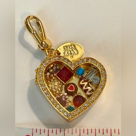 Charm - New! clip on heart chocolate hinged box - for bags, zipper, keychain etc - Picture 8 of 9